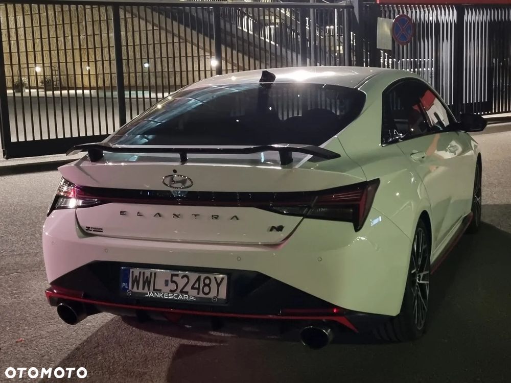 Hyundai Elantra - 6