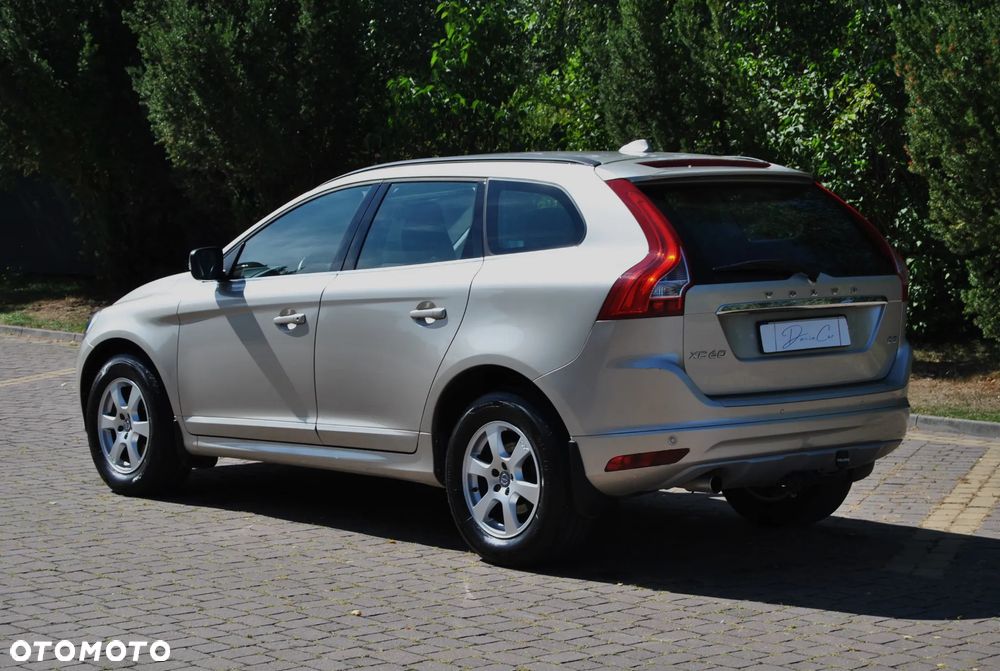 Volvo XC 60 D3 Geartronic Momentum - 4