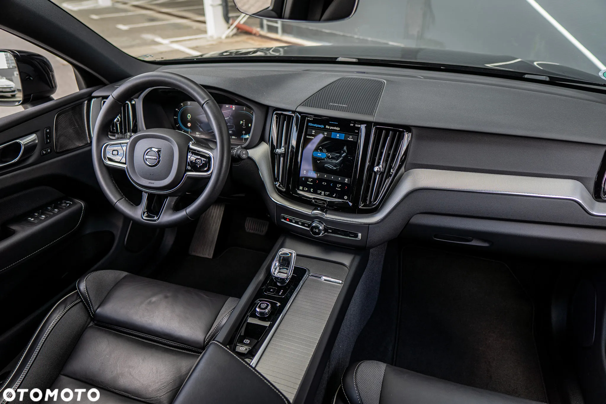 Volvo XC 60 B4 D AWD Plus Dark - 19