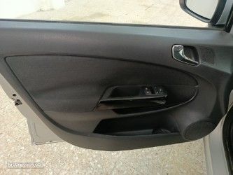 Opel Corsa 1.2 Enjoy Easytronic - 24