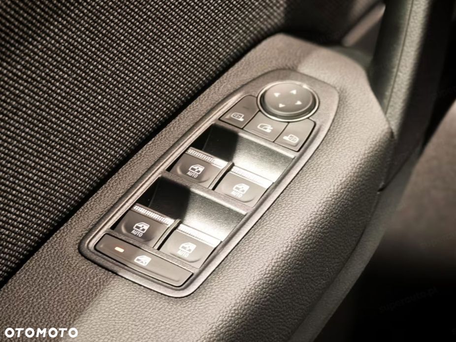Renault Captur 1.3 TCe mHEV Techno EDC - 4