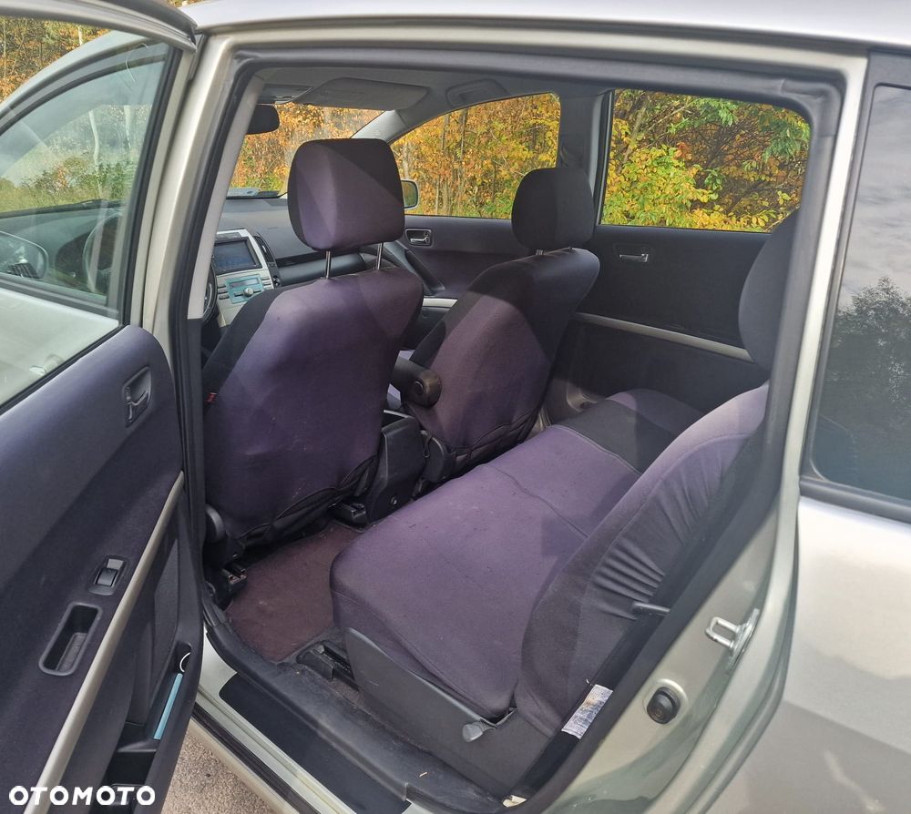 Toyota Corolla Verso - 13