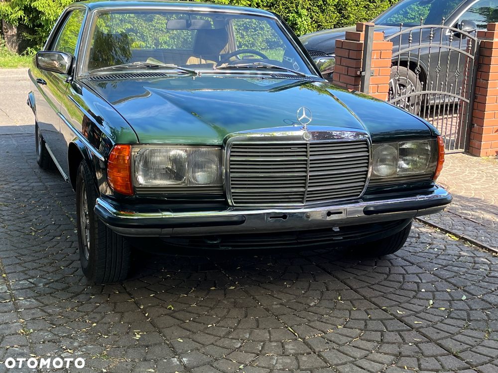 Mercedes-Benz W123 - 1