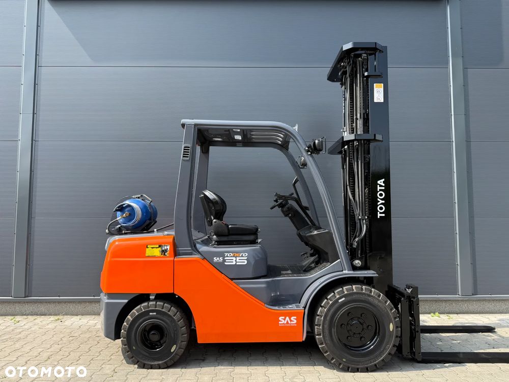 Toyota 02-8FGJF35 - 2