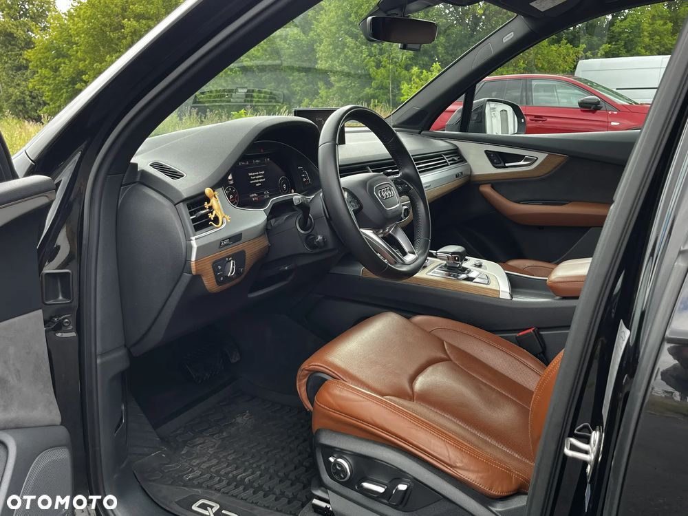 Audi Q7 - 10