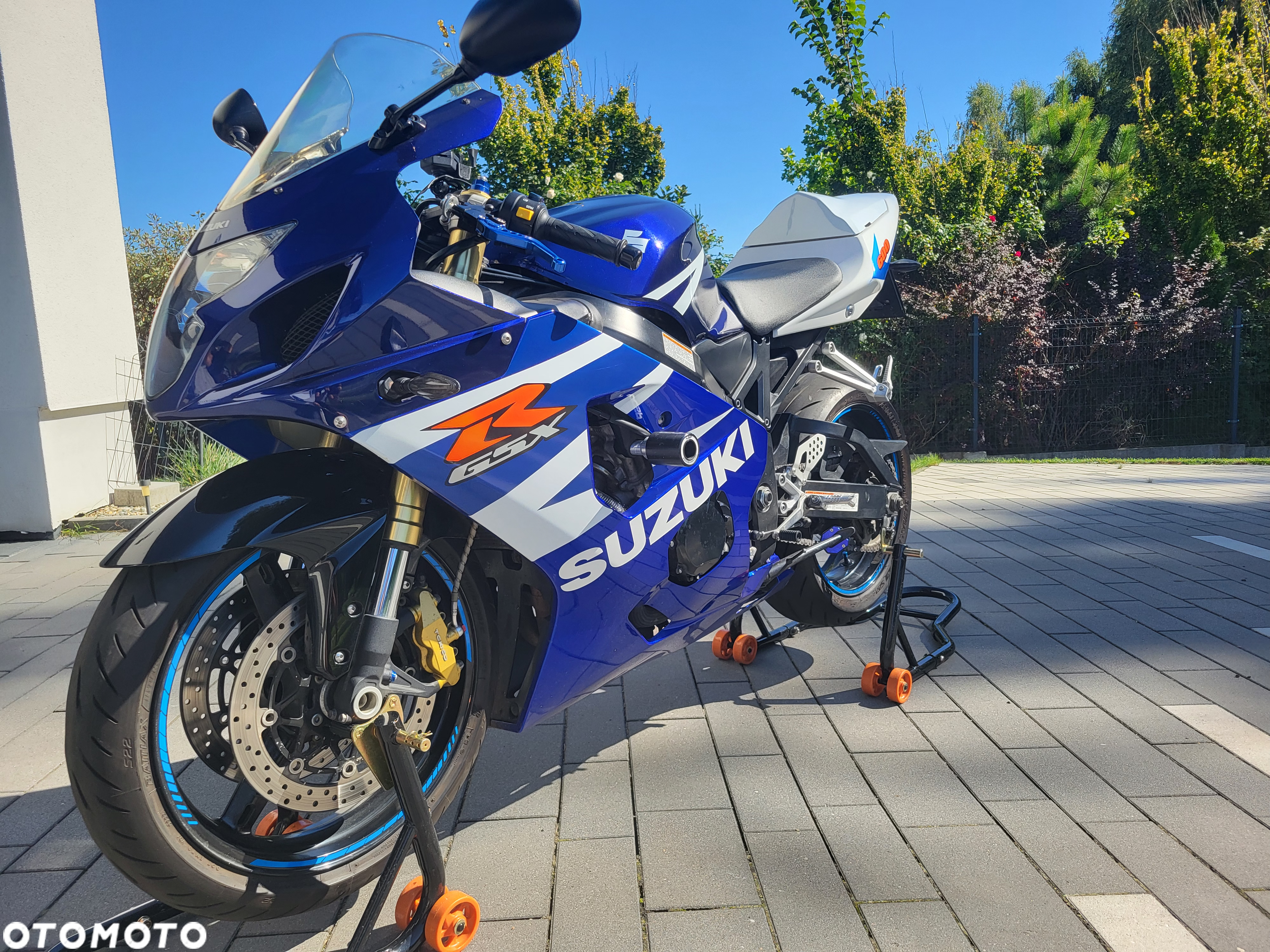 Suzuki GSX-R - 15