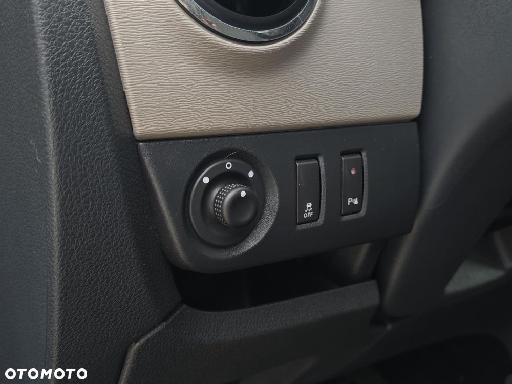 Dacia Lodgy 1.5 dCi Laureate - 14