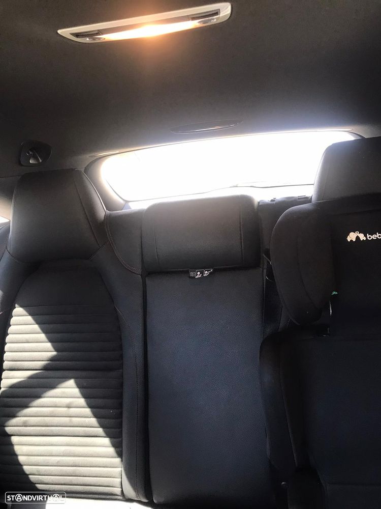 Mercedes-Benz CLA 220 (CDI) d 4Matic 7G-DCT AMG Line - 3