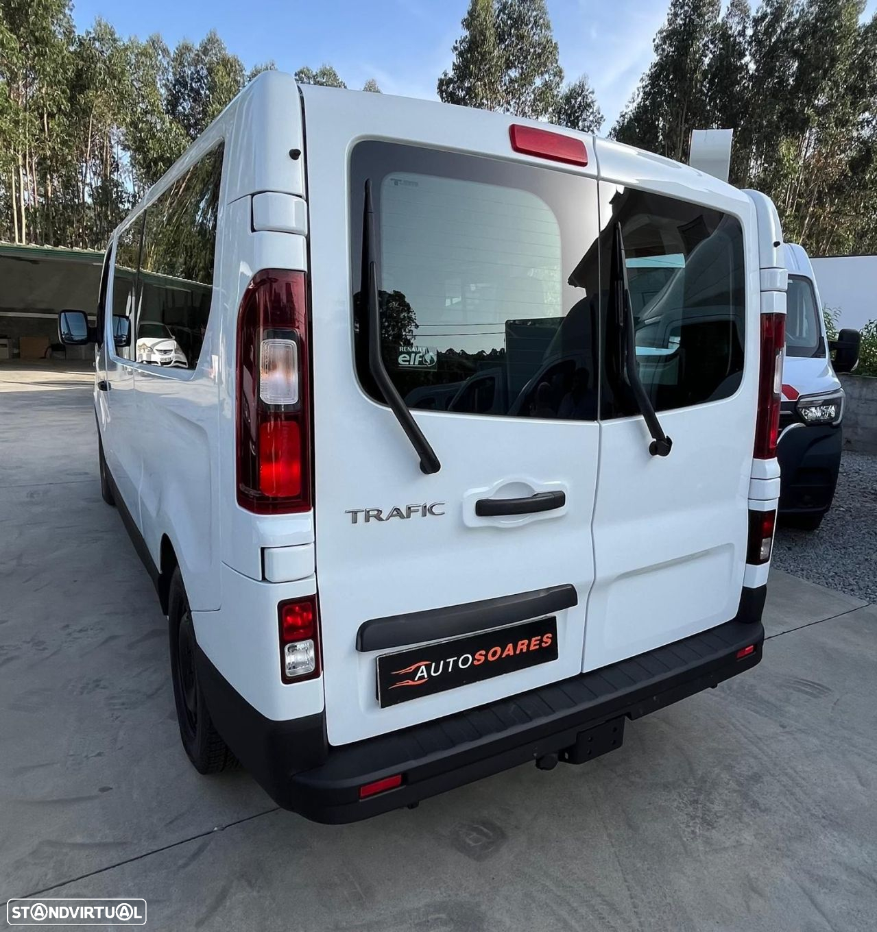 Renault Trafic 9 lugares 62.000km - 8
