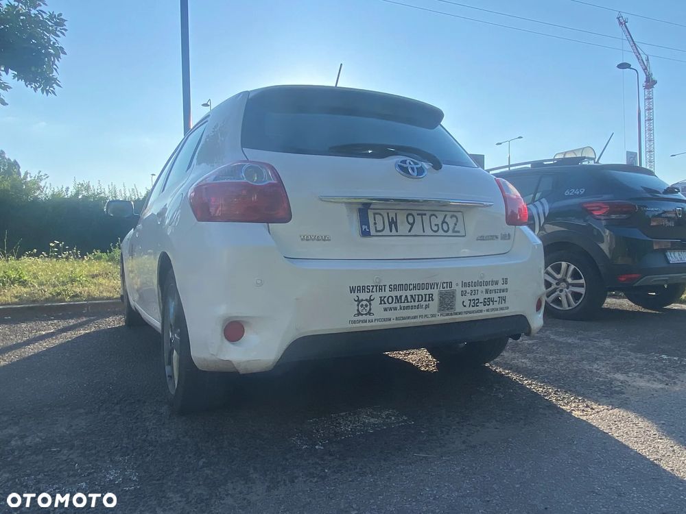 Toyota Auris 1.8 HSD Luna - 4