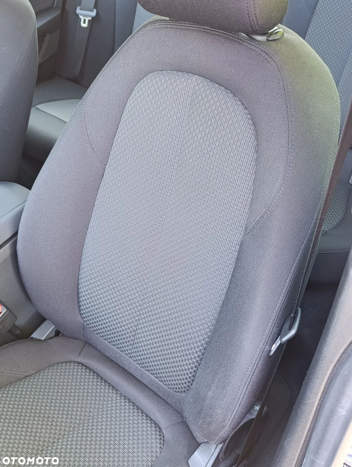 BMW Seria 2 218i Advantage - 21