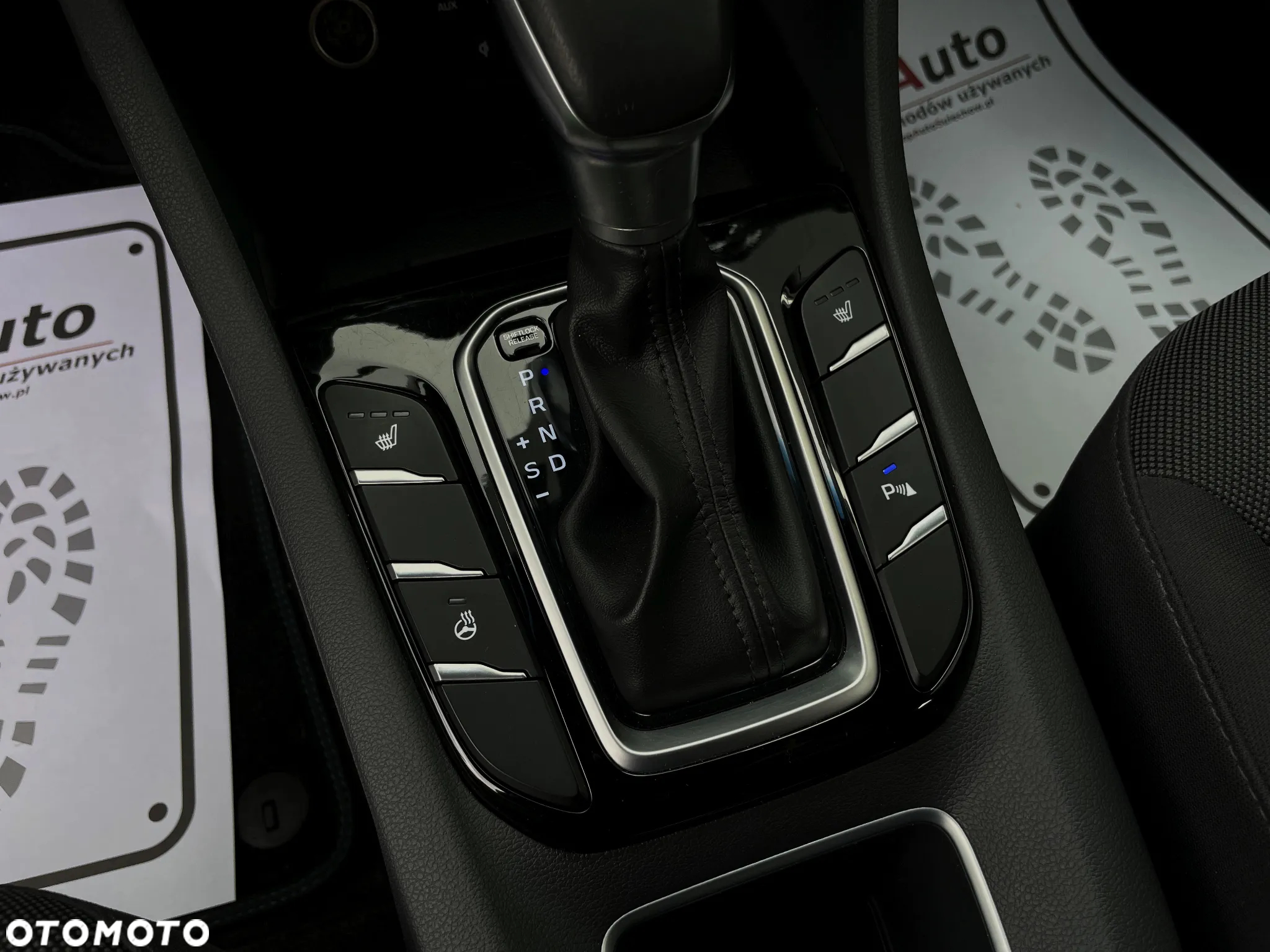 Hyundai IONIQ Hybrid 1.6 GDI Premium - 30