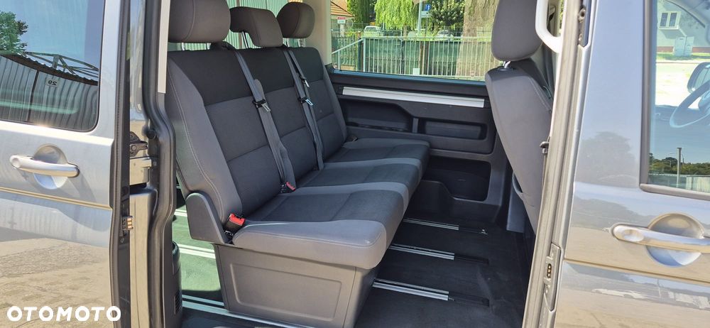Volkswagen Multivan - 30