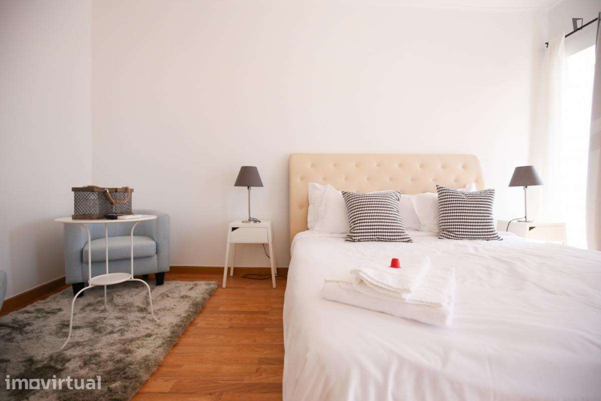 Quarto - localizado em São Bento Lisbon - Grande imagem: 2/44