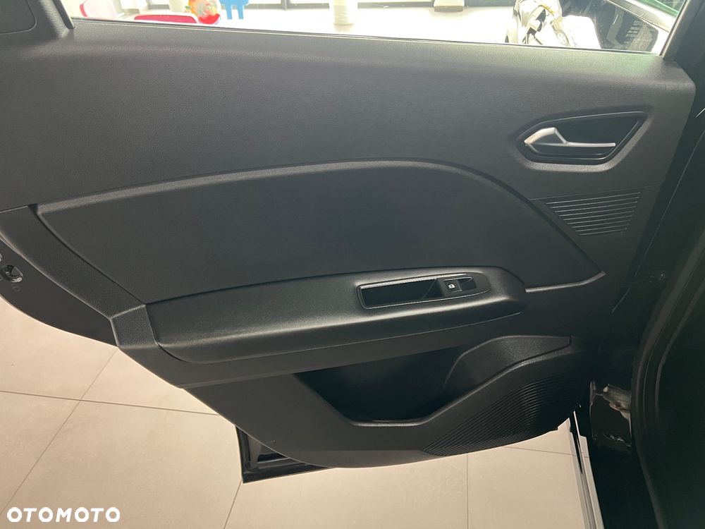 Renault Captur - 28