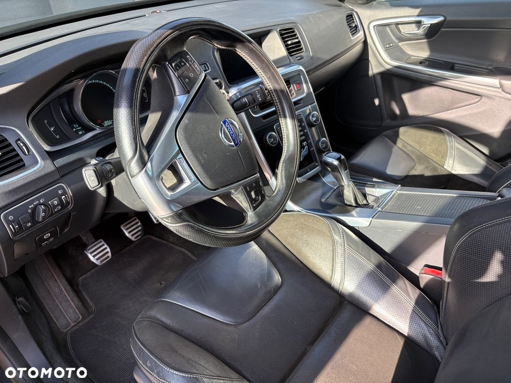 Volvo V60 D4 Drive-E R-Design Kinetic - 20