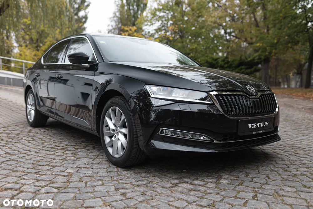 Skoda Superb 2.0 TDI SCR Style DSG - 2