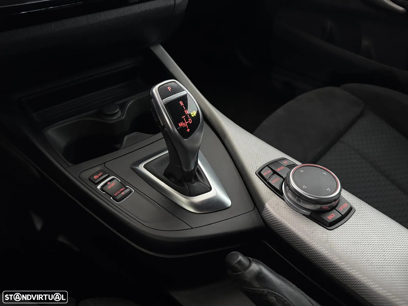 BMW 125 d Pack M - 23