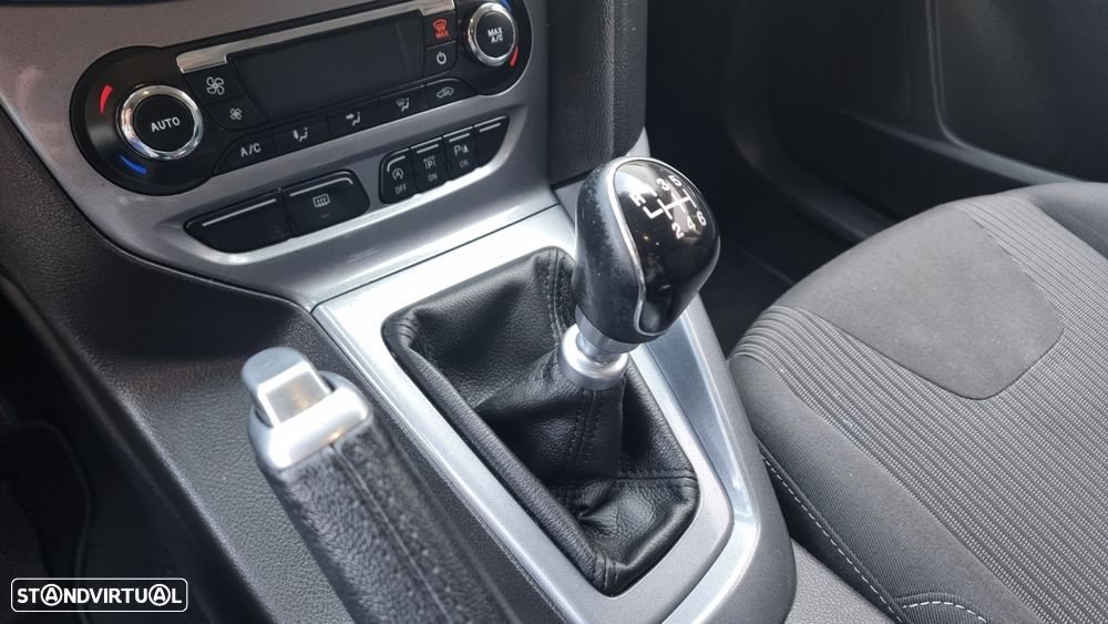 Ford Focus SW 1.6 TDCi Titanium Best - 21