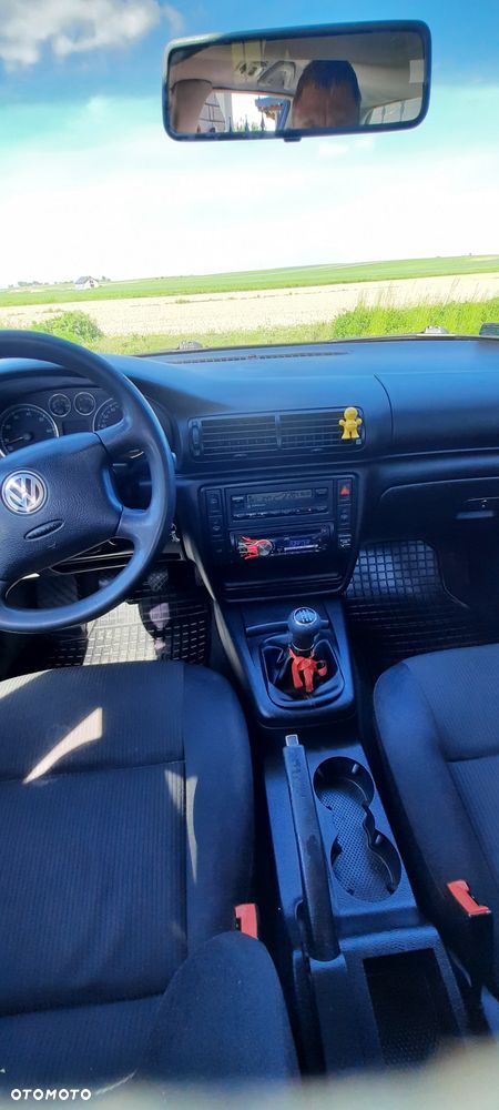 Volkswagen Passat - 10