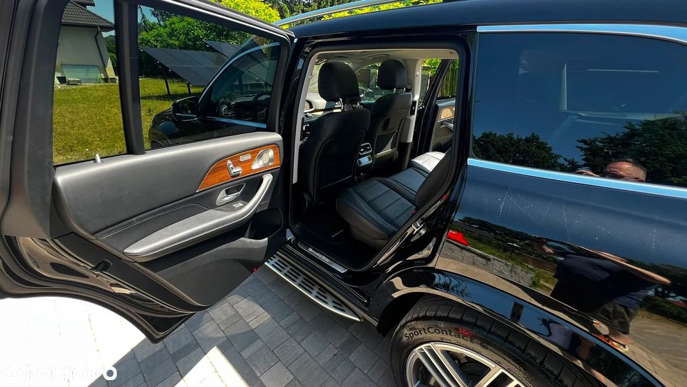 Mercedes-Benz GLS - 12