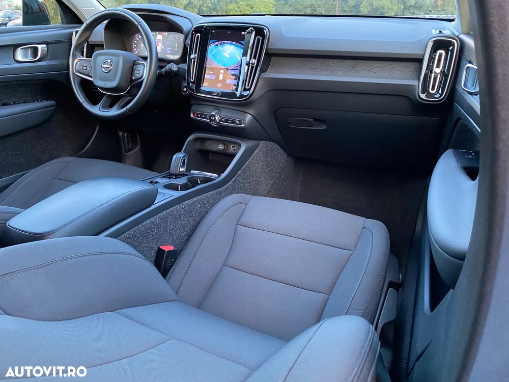 Volvo XC 40 T2 Plus Dark - 5