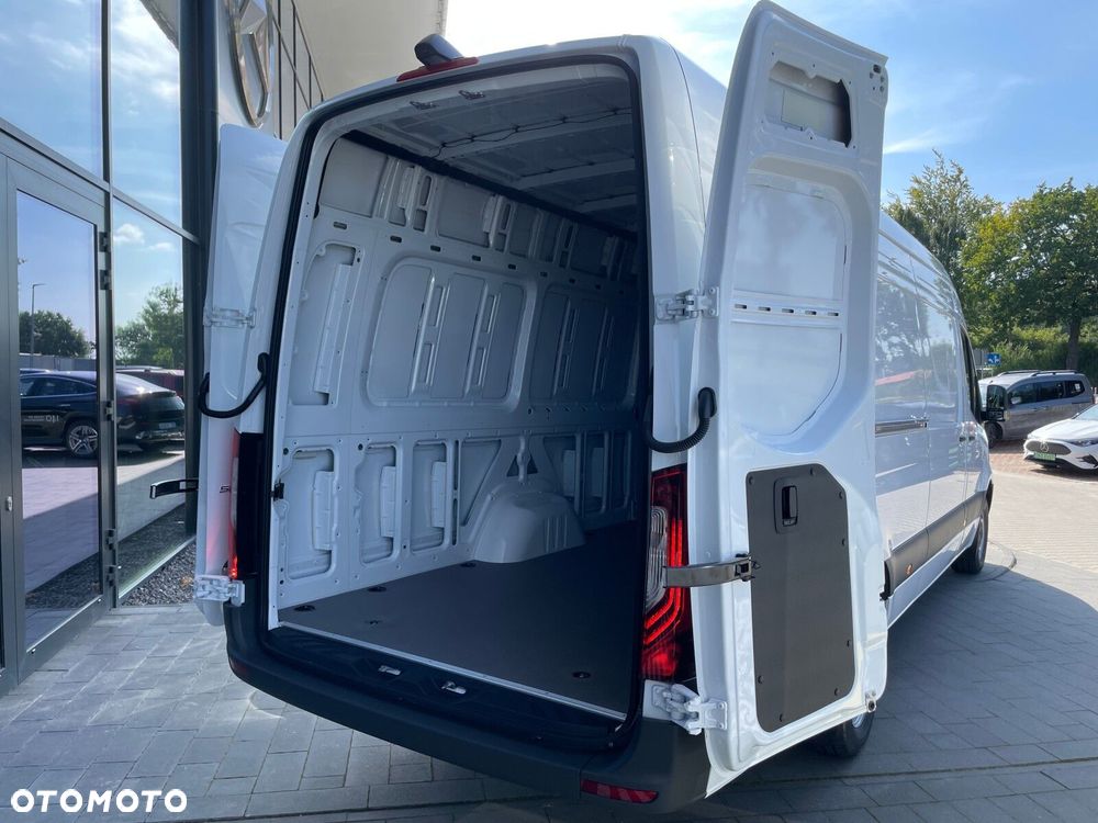 Mercedes-Benz Sprinter 319 CDI 190 KM Reflektory LED extra long - 6