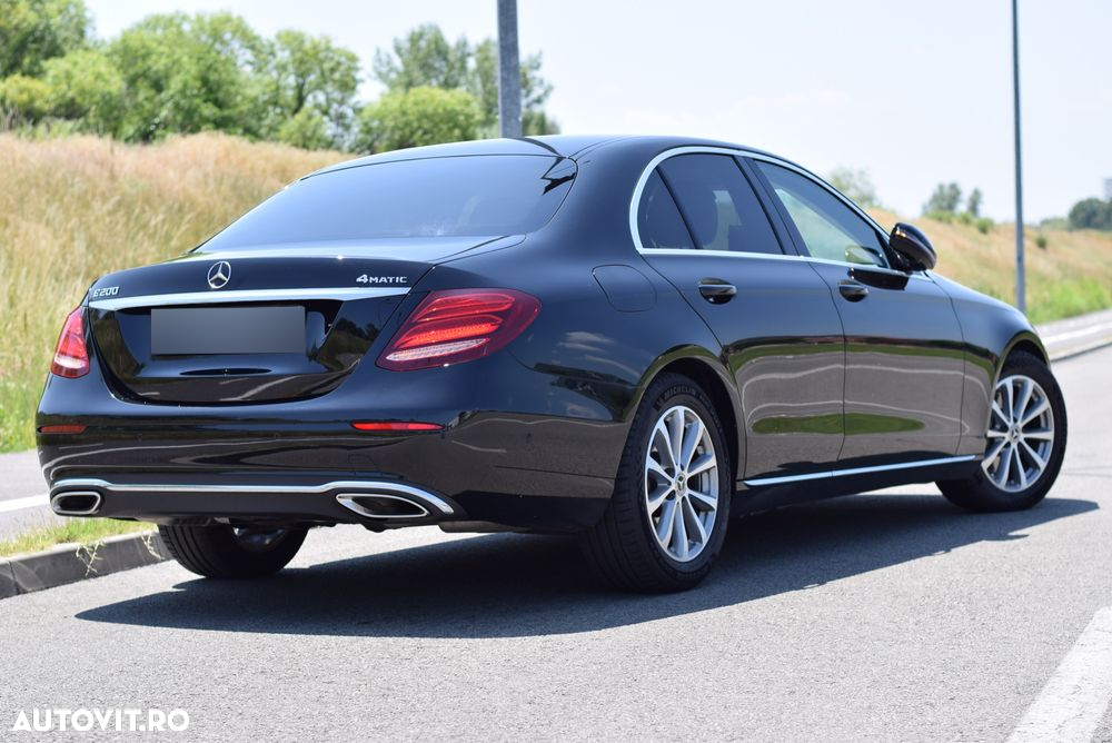 Mercedes-Benz E 200 4MATIC Aut. - 5