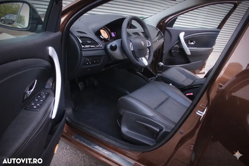 Renault Megane ENERGY dCi 110 Start & Stop Bose Edition - 6