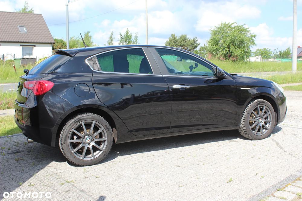 Alfa Romeo Giulietta 2.0 JTDM 16V - 6