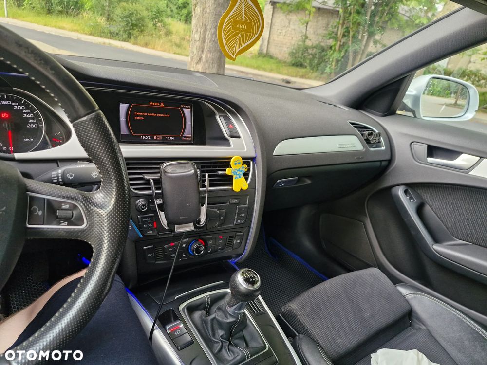 Audi A4 Limousine 1.8 TFSI Quattro Line - 9