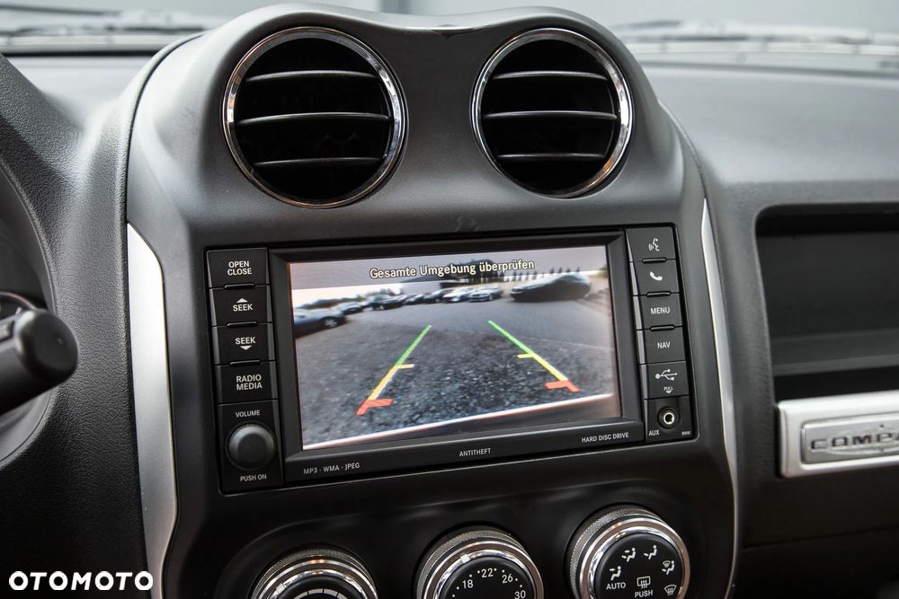 Jeep Compass - 32