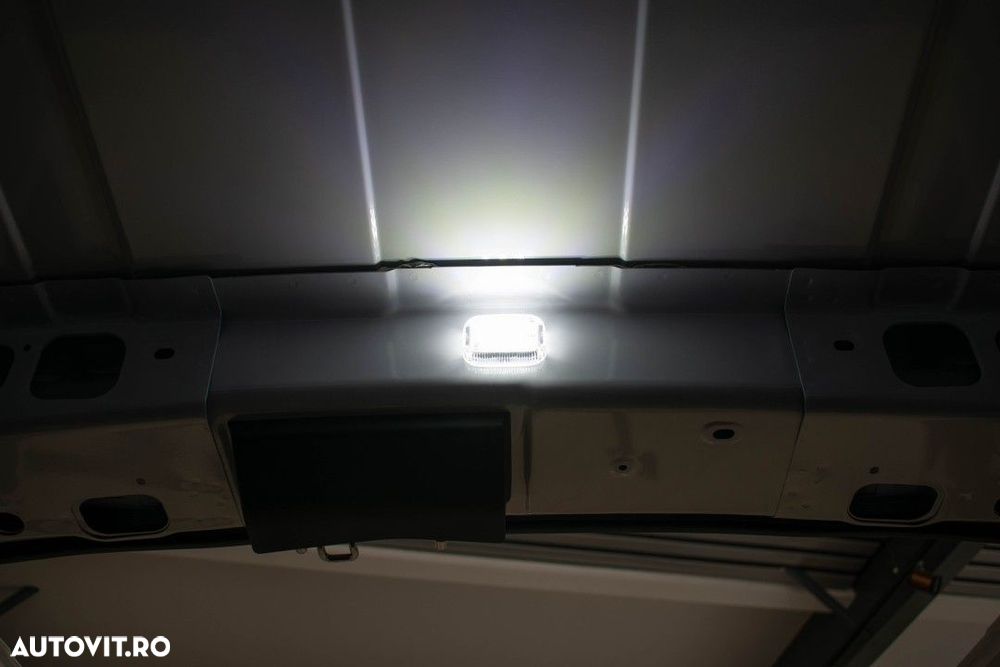 Ford Transit Courier - 11