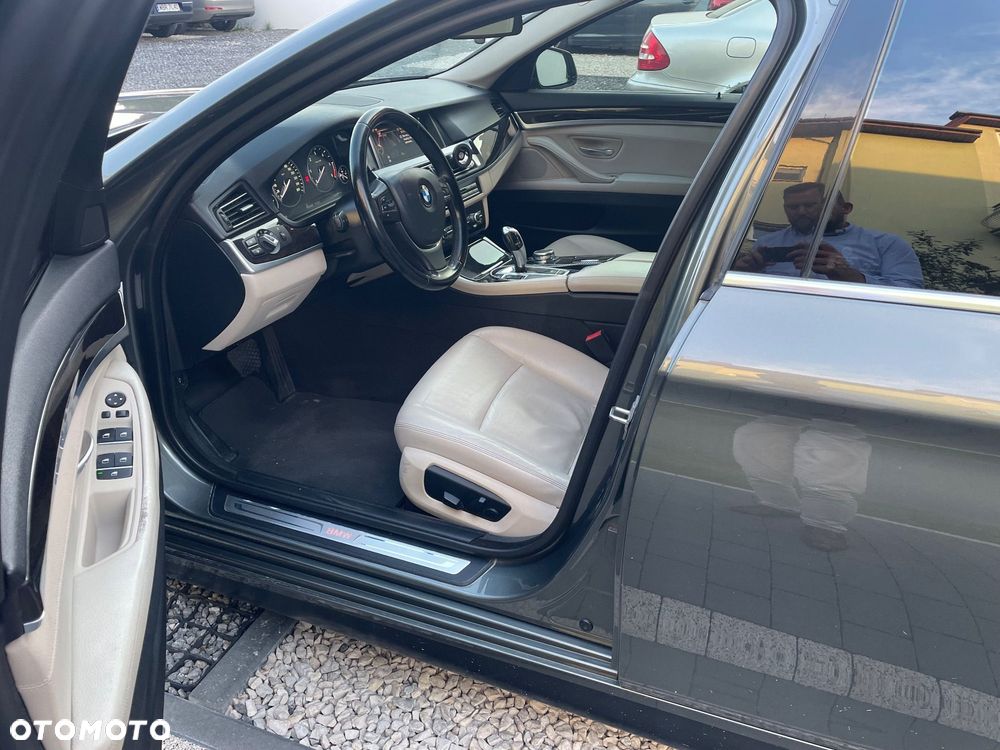 BMW Seria 5 520d Luxury Line - 7
