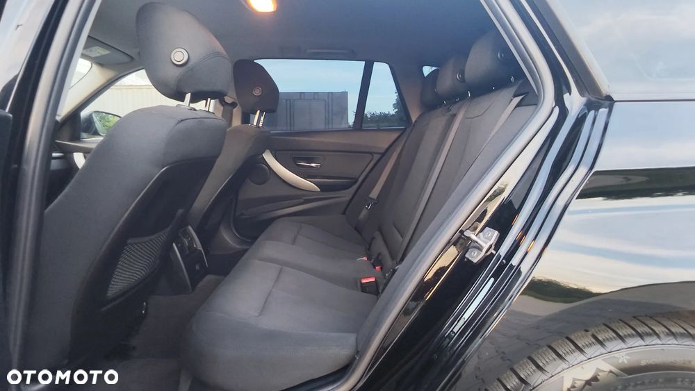 BMW Seria 3 318d Edition Luxury Line Purity - 9