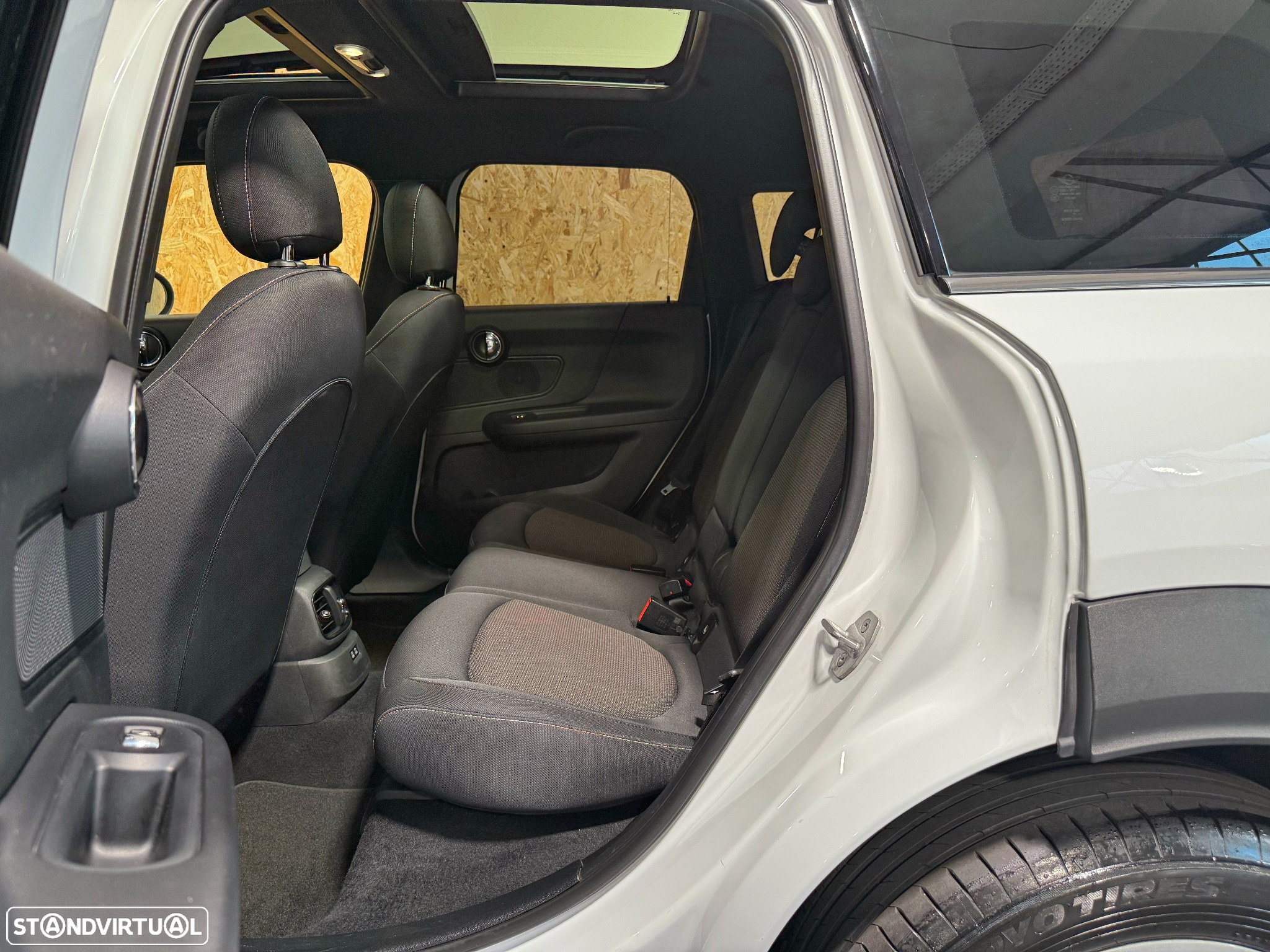 MINI Countryman One D Auto - 18