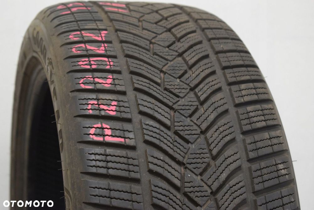 R18 245/45 Goodyear UltraGrip Performance + * 100H Wysyłka gratis! - 1