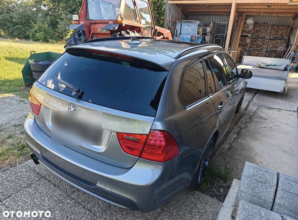 BMW Seria 3 330d xDrive DPF Edition Sport - 4