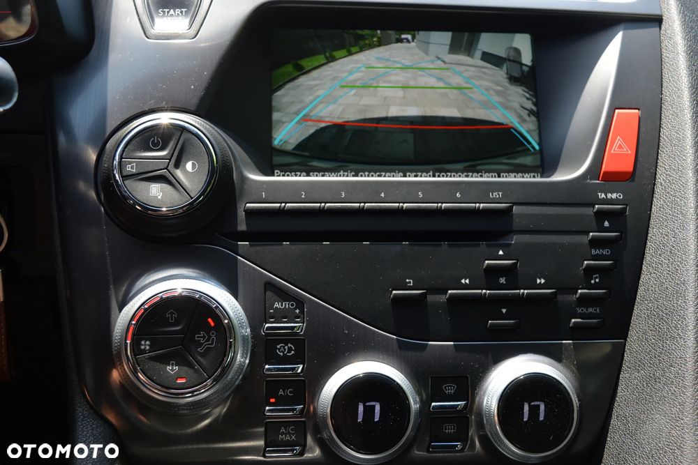 Citroën DS5 e-HDi 115 EGS6 Chic - 20