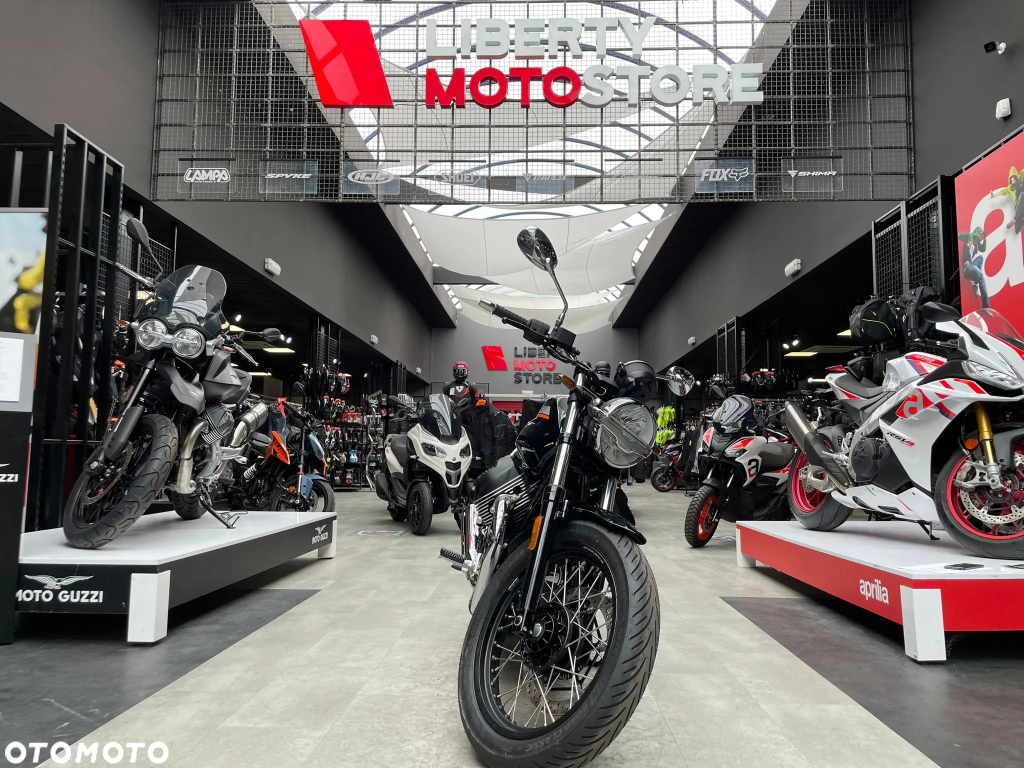 Moto Guzzi V7 - 7