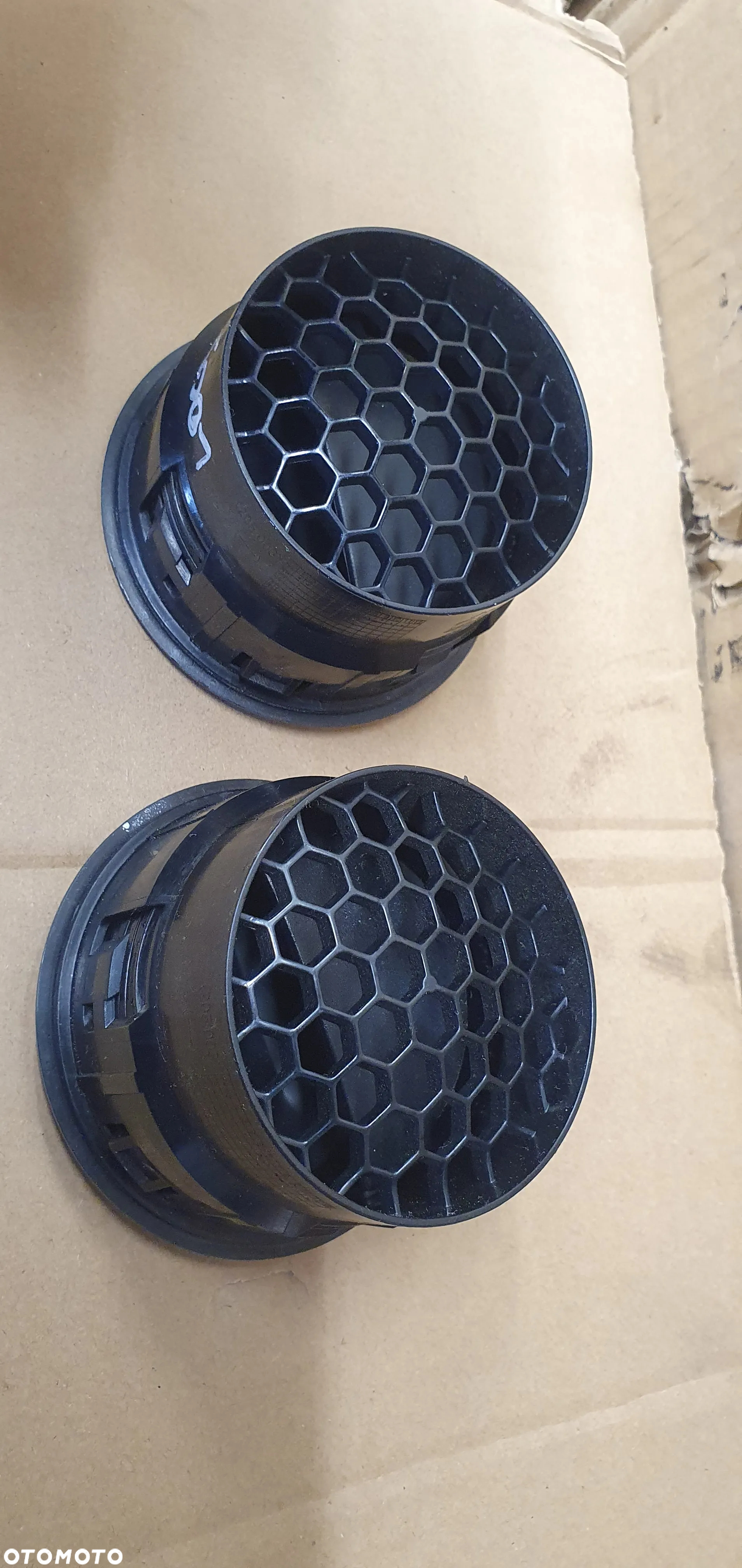 Kratka nawiewu powietrza prawa lewa Dacia Logan II 687608758R - 5