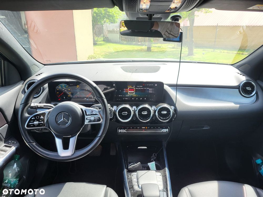 Mercedes-Benz GLA 200 Progressive - 2