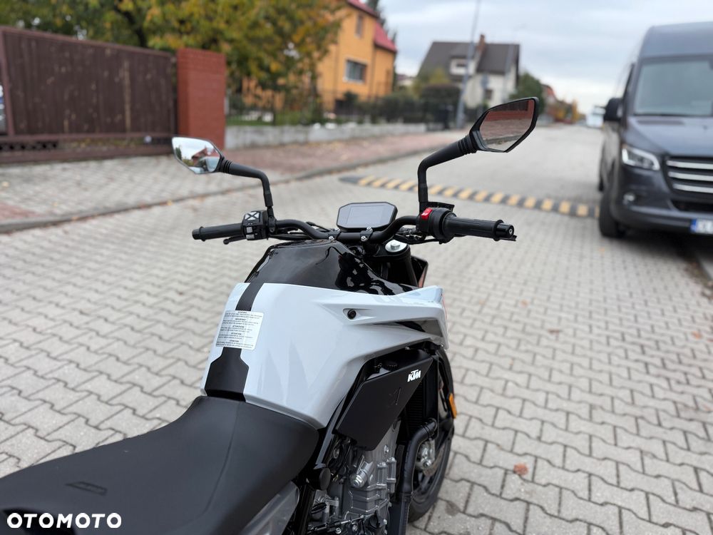 KTM Duke 790 - 14