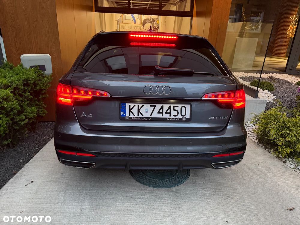 Audi A4 Avant 40 TDI S Line S tronic - 4