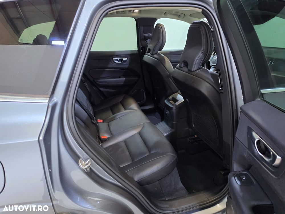 Volvo XC 60 T6 AWD Recharge Geartronic Inscription - 10