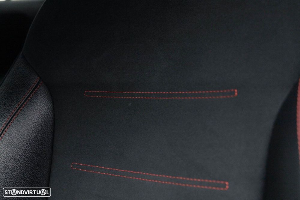 Mercedes-Benz A 250 Limousine e AMG Line - 20