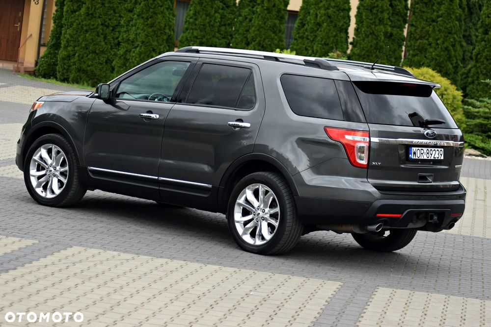 Ford Explorer - 27