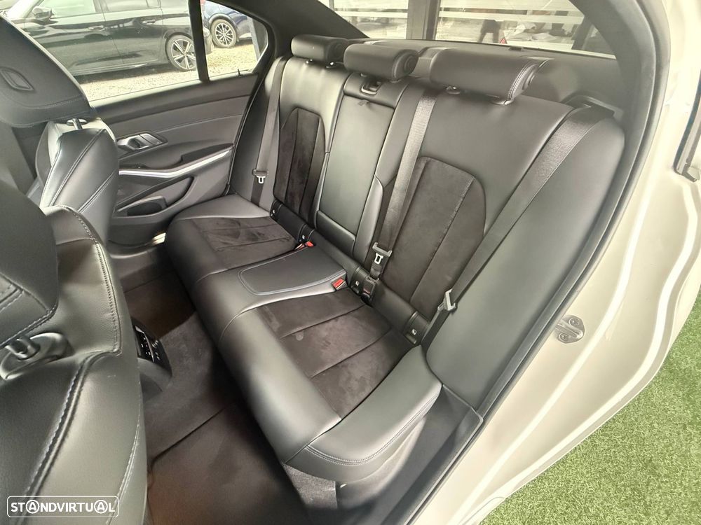 BMW 330 e Pack M Auto - 37