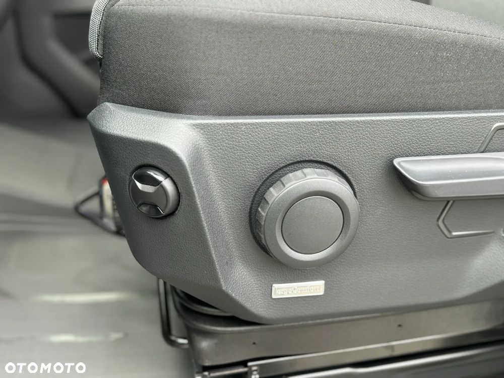 Volkswagen Crafter Maxi Brygadówka - 17