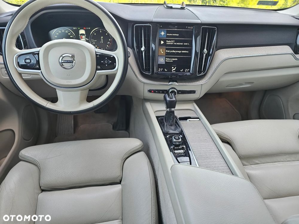 Volvo XC 60 D4 AWD Momentum - 10